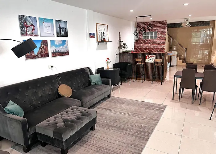 Pinklao Traveler\'S House