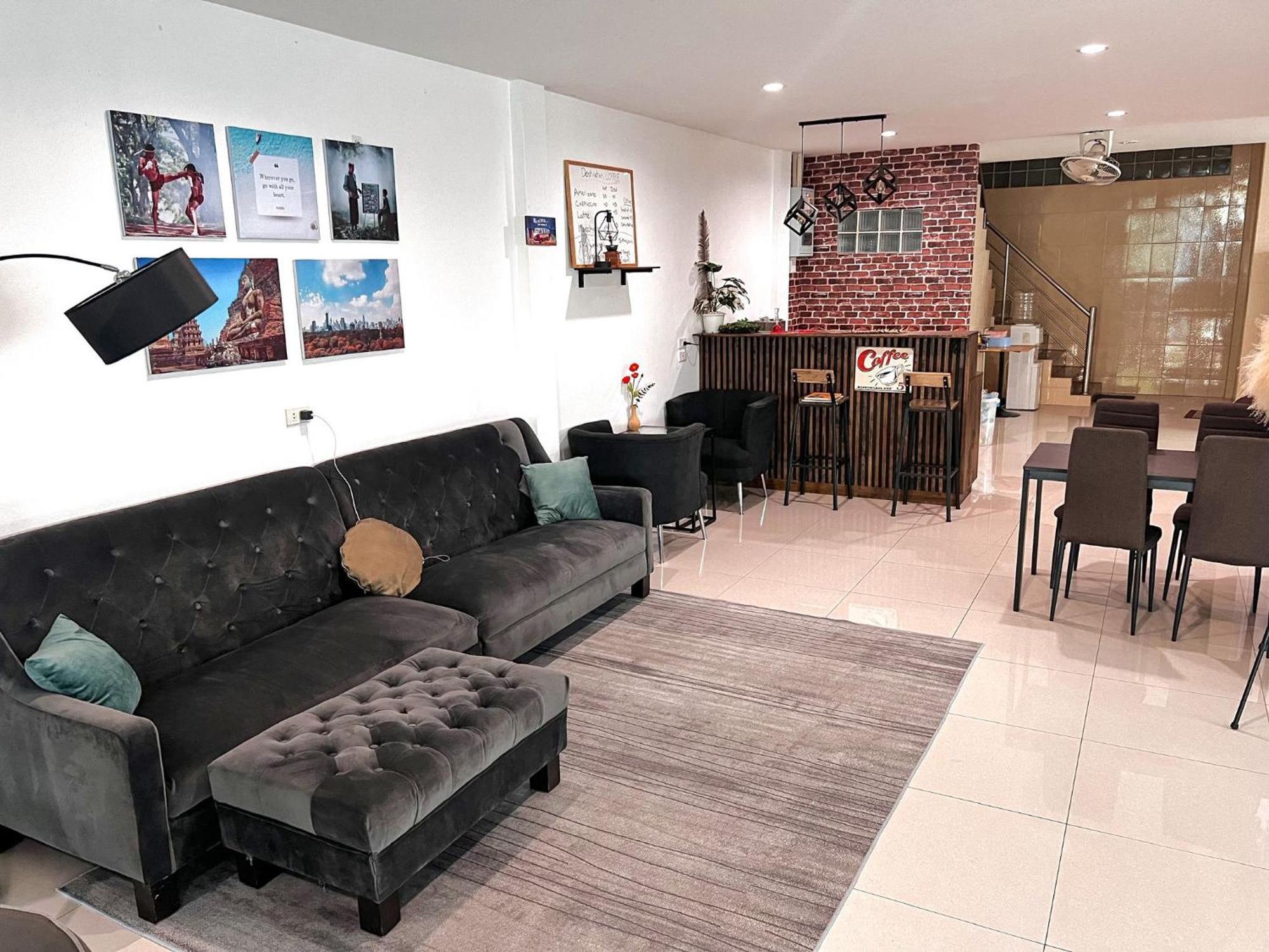 Pinklao Traveler's House 民宿