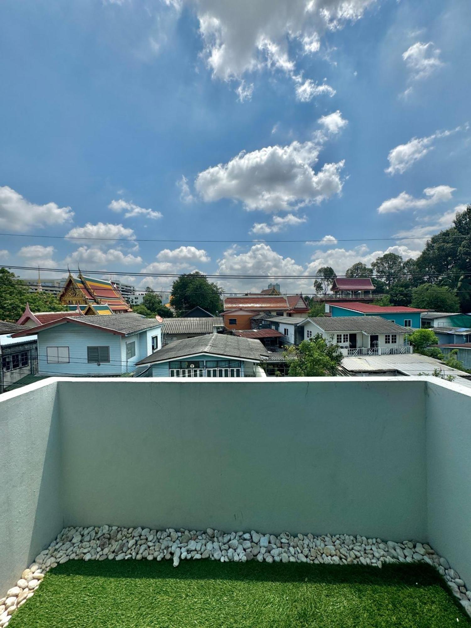 民宿 Pinklao Traveler's House